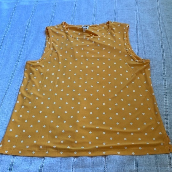 Ann Klein bright yellow polka dot sleeveless blouse. - Picture 5 of 9